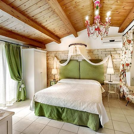 Villa U Marchisi B&B Шикли Екстериор снимка